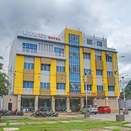 Kirei Hotel Bantaeng Екстер'єр фото