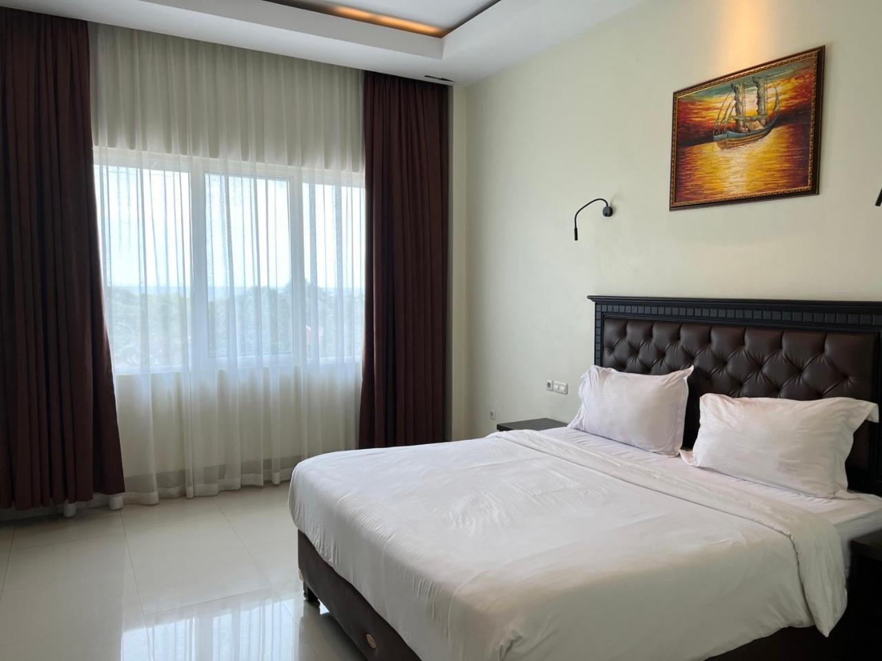 Kirei Hotel Bantaeng Екстер'єр фото