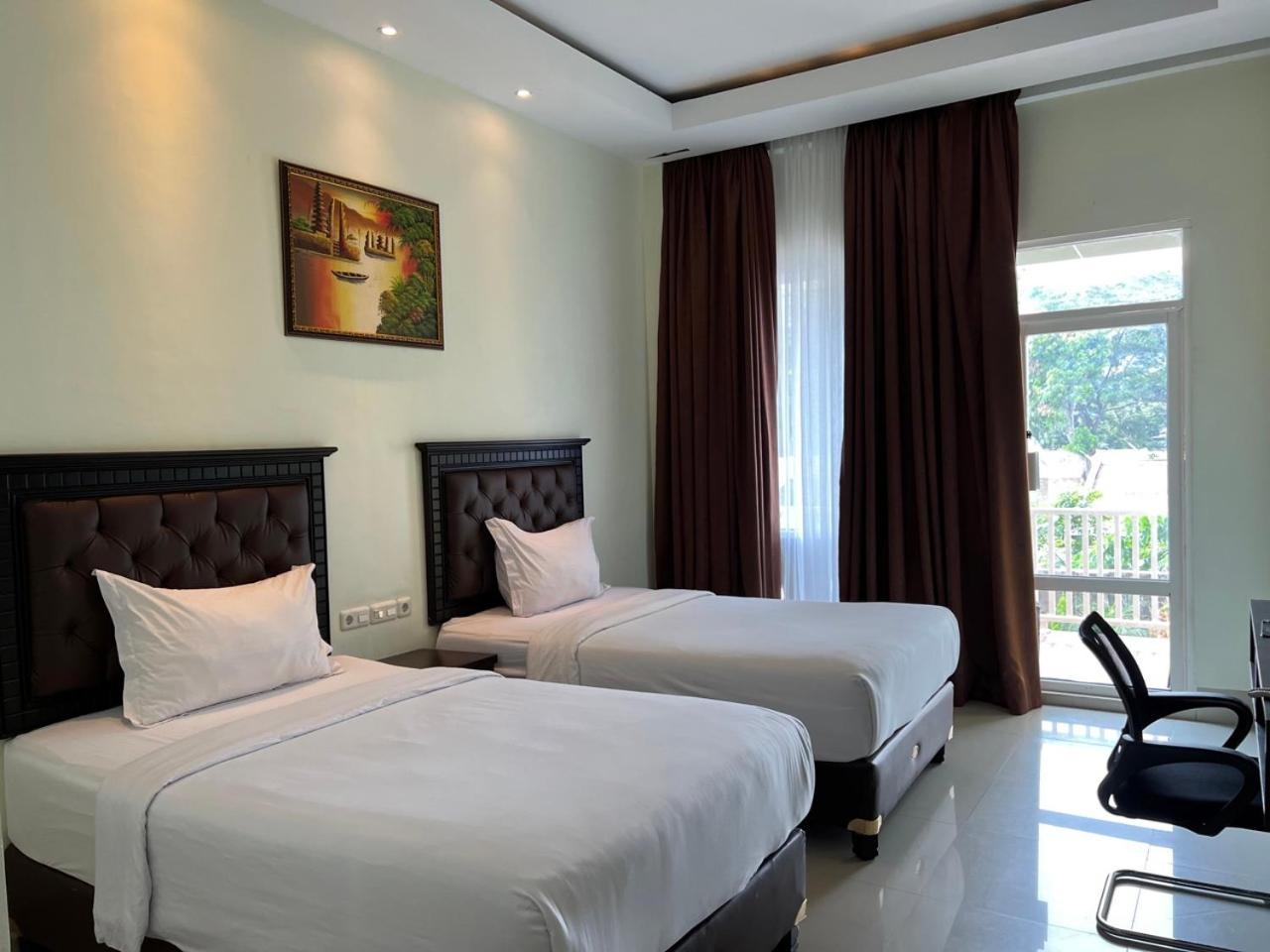 Kirei Hotel Bantaeng Екстер'єр фото