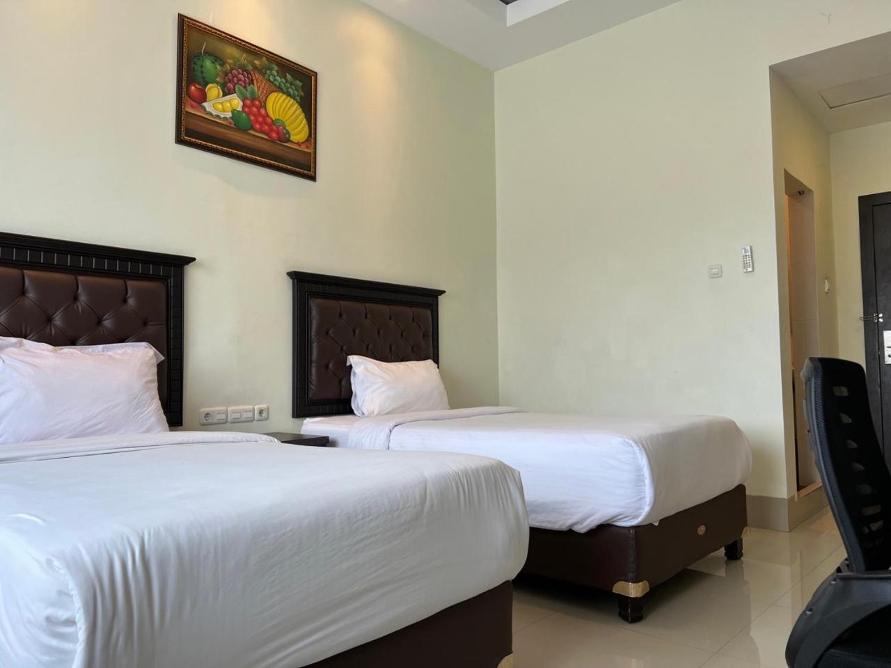 Kirei Hotel Bantaeng Екстер'єр фото