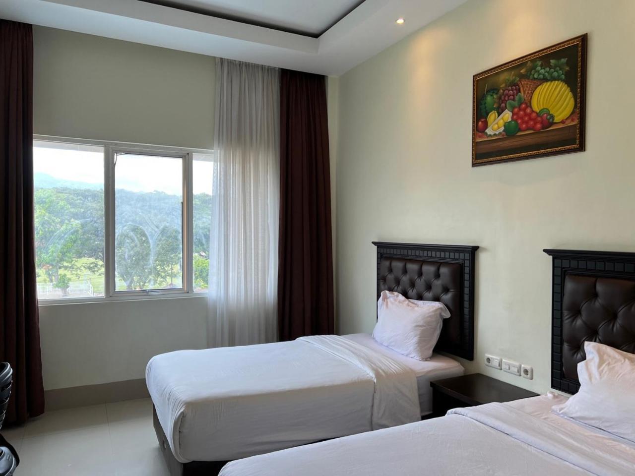 Kirei Hotel Bantaeng Екстер'єр фото