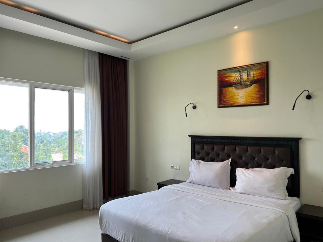 Kirei Hotel Bantaeng Екстер'єр фото