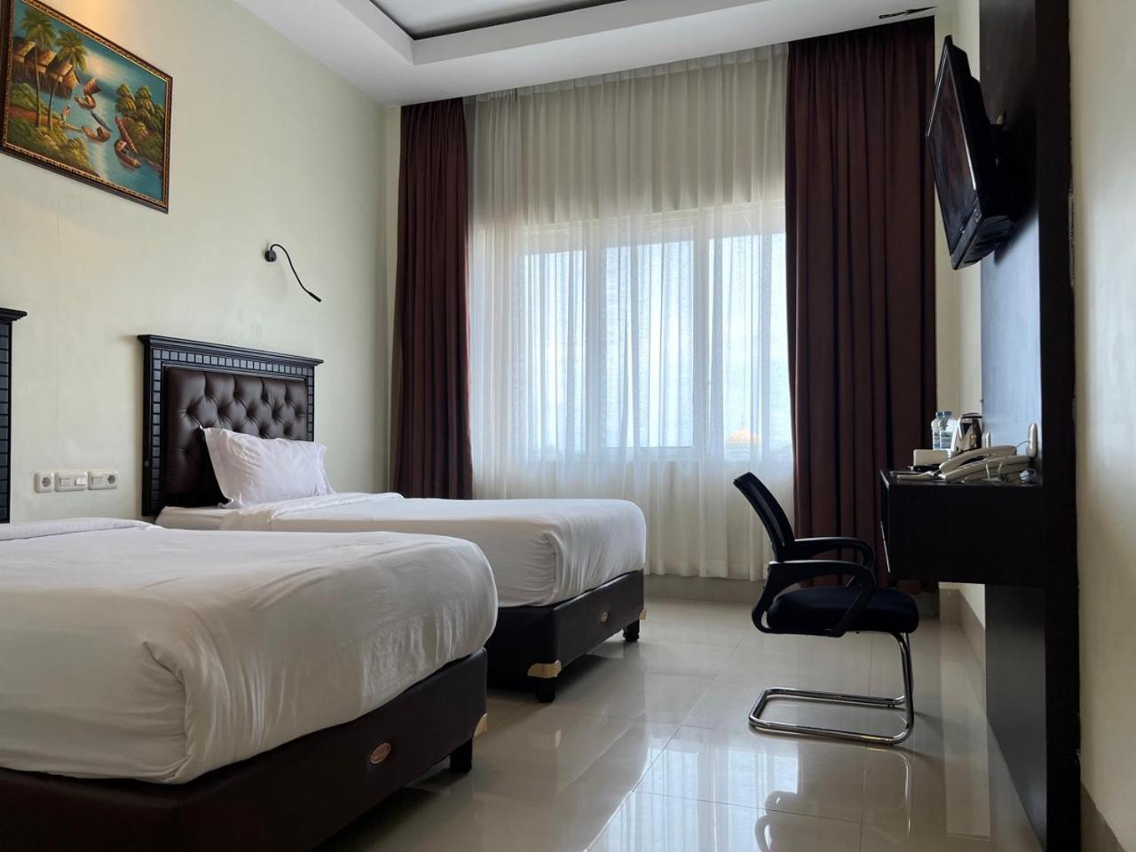 Kirei Hotel Bantaeng Екстер'єр фото