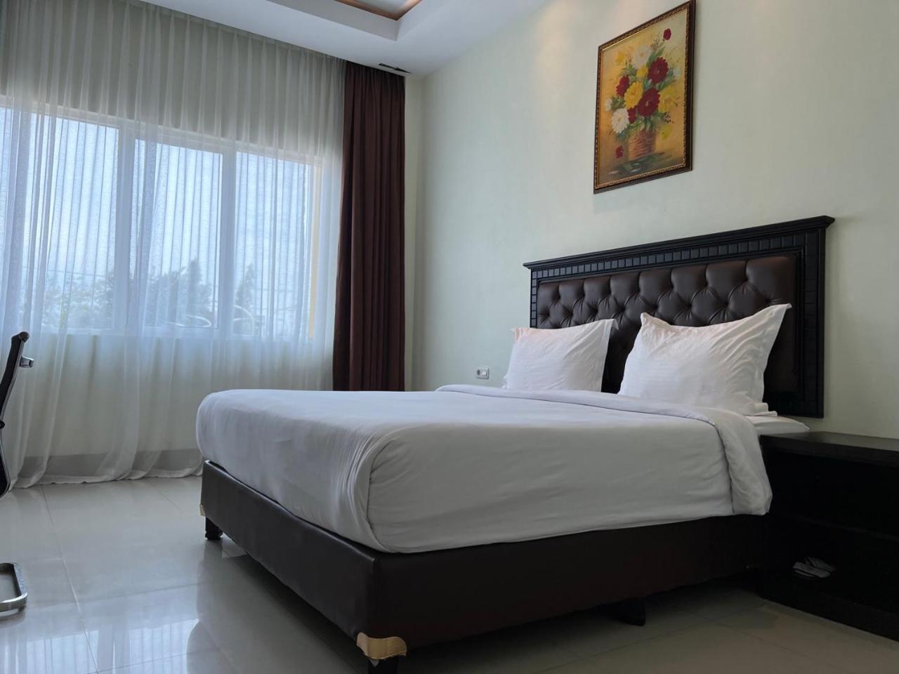 Kirei Hotel Bantaeng Екстер'єр фото
