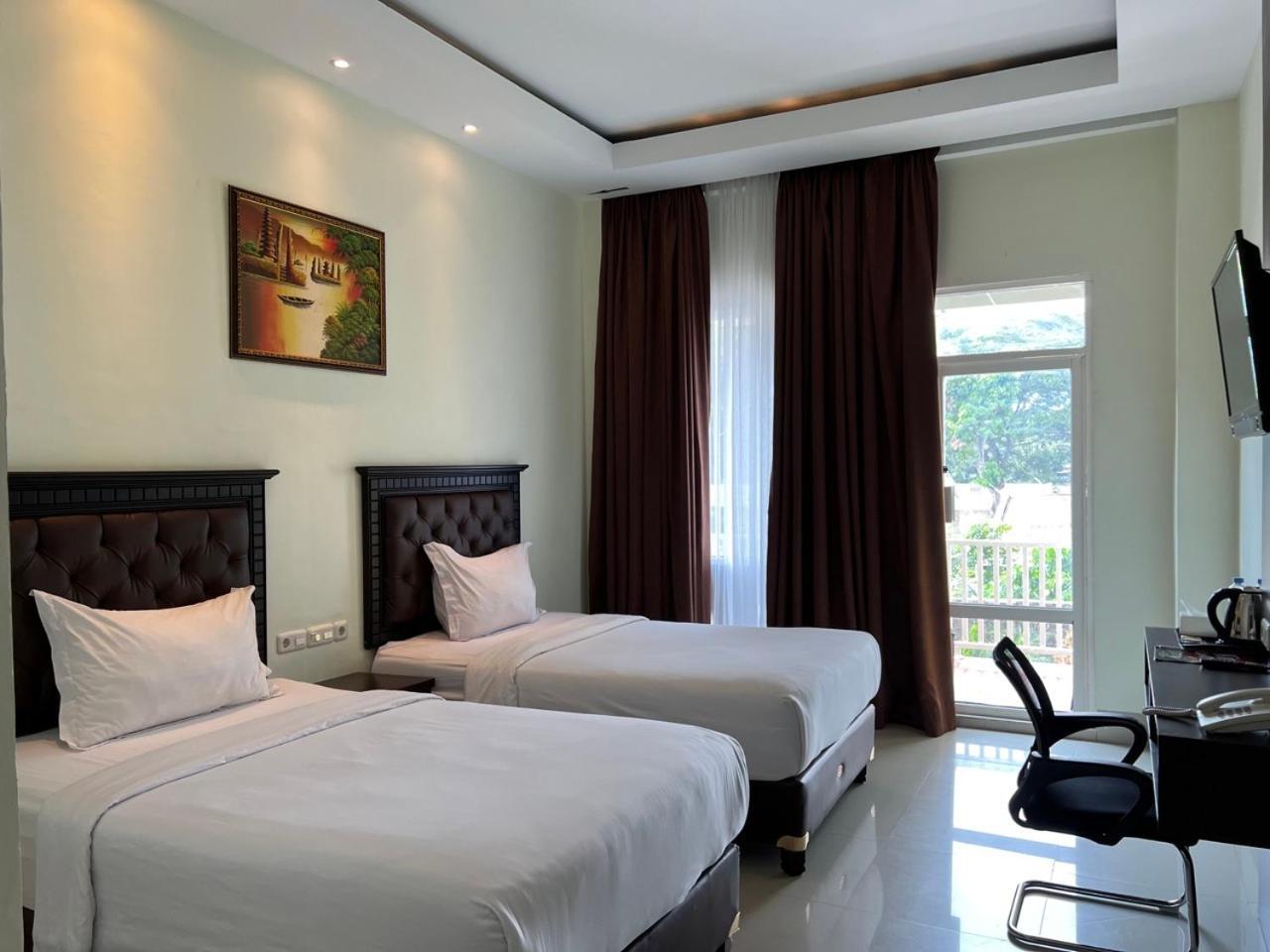 Kirei Hotel Bantaeng Екстер'єр фото