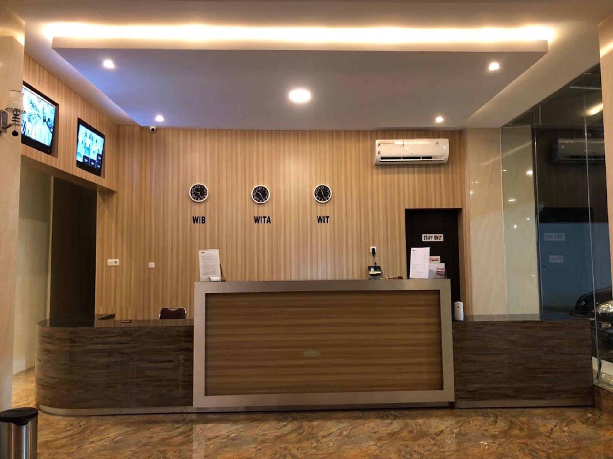 Kirei Hotel Bantaeng Екстер'єр фото