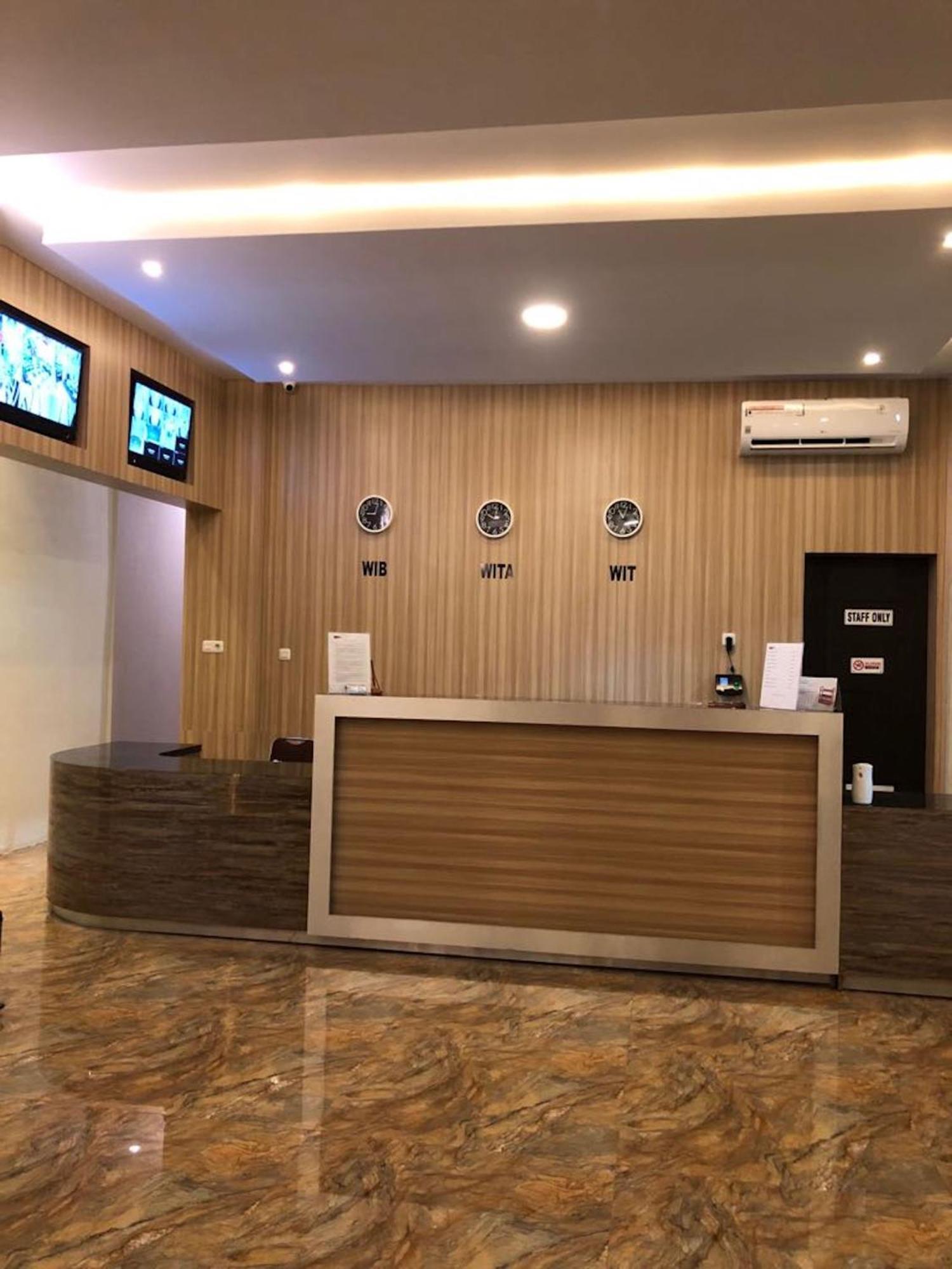 Kirei Hotel Bantaeng Екстер'єр фото