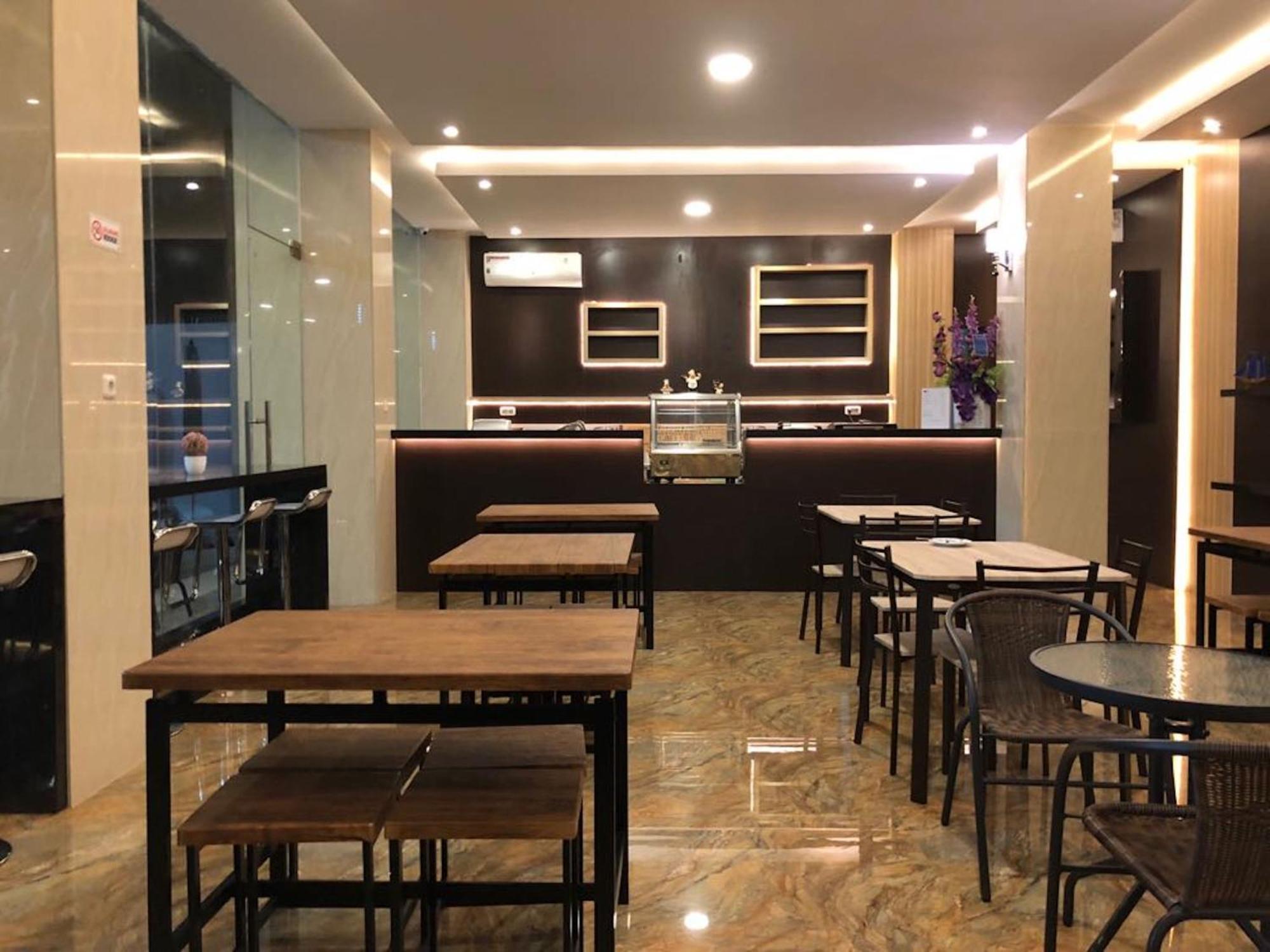 Kirei Hotel Bantaeng Екстер'єр фото